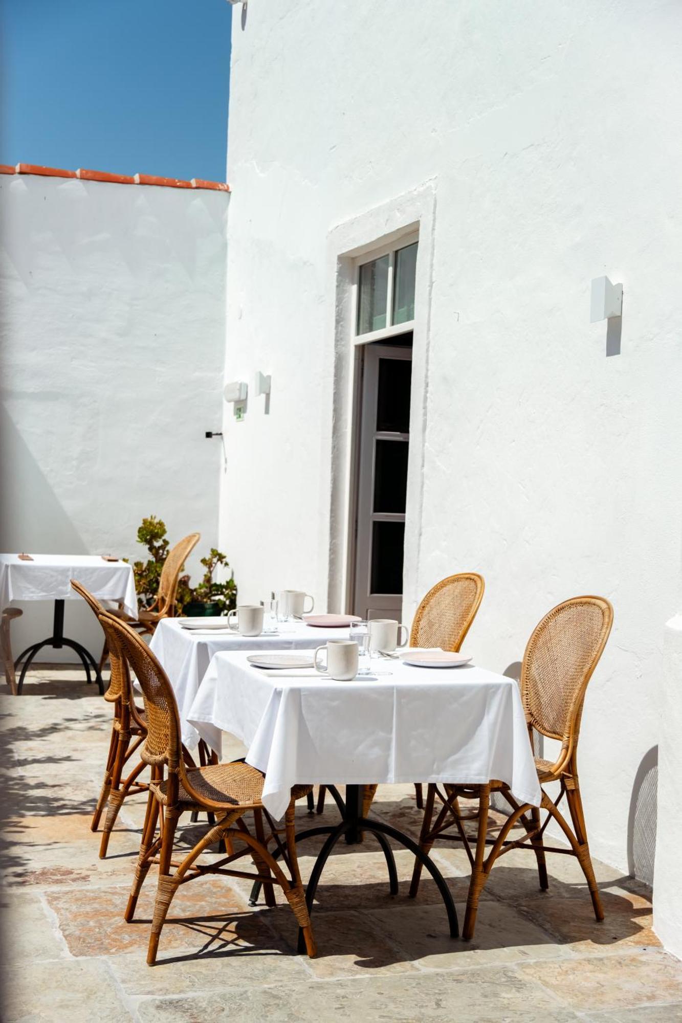 Amada Moura Bed & Breakfast ภายนอก รูปภาพ